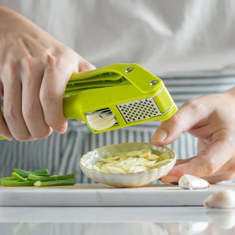 Picadora y rebanadora de ajo 2 - Kitchen Gadgets Garlic reseña y precio
